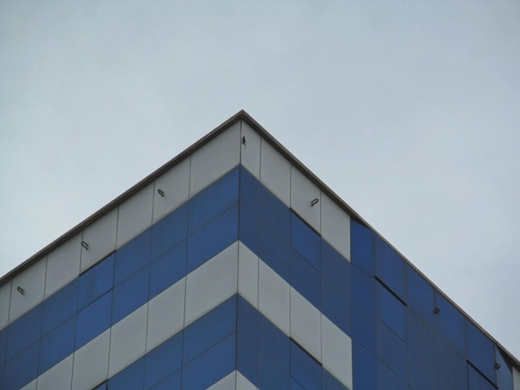 modern corporate leaders meeting