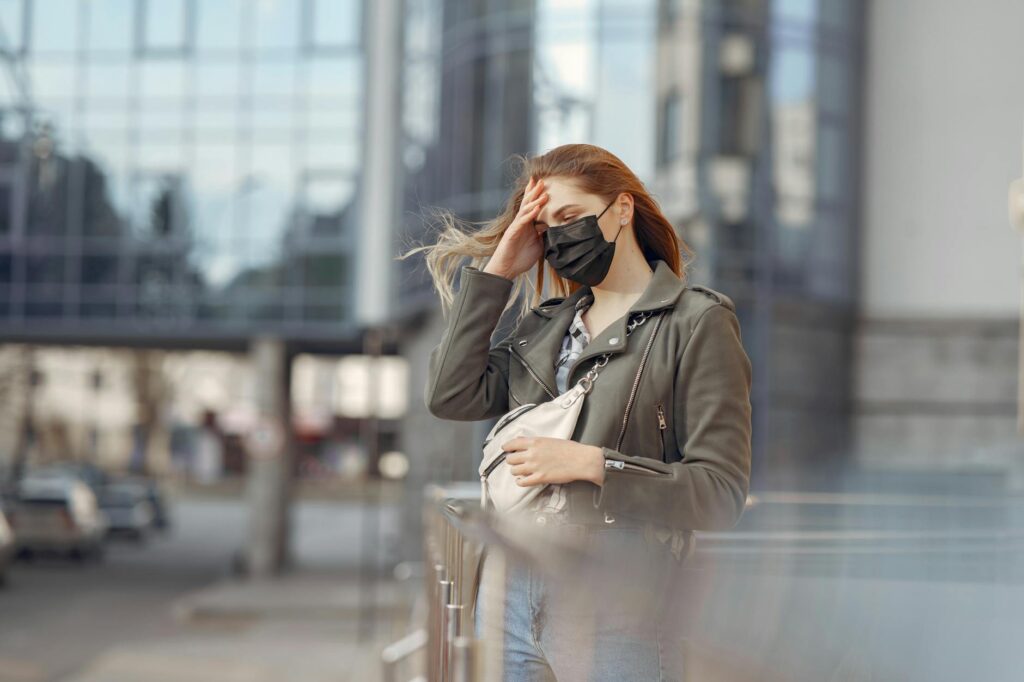 woman wearing blazertje